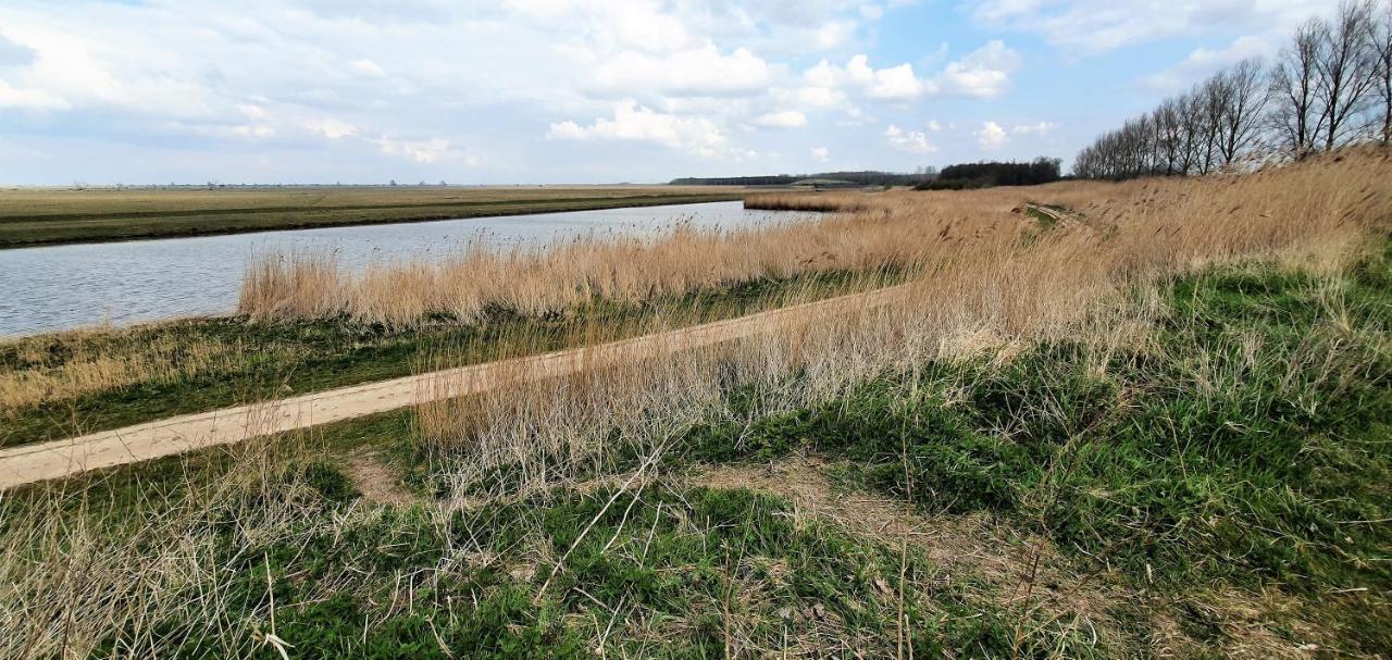 Inntermezzo Almere Bagian luar foto