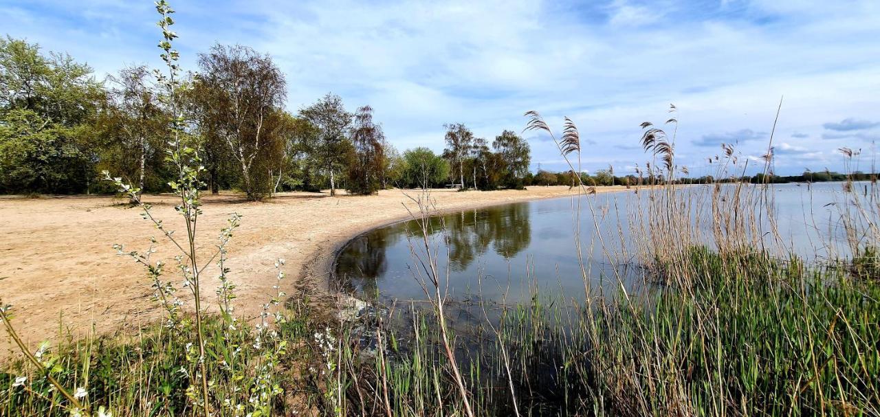 Inntermezzo Almere Bagian luar foto