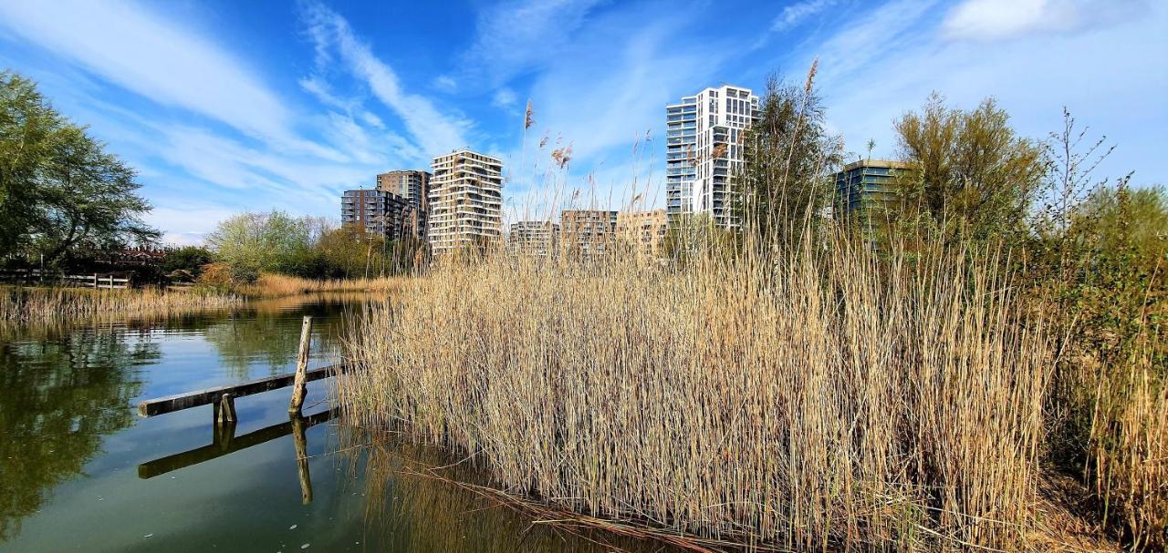 Inntermezzo Almere Bagian luar foto