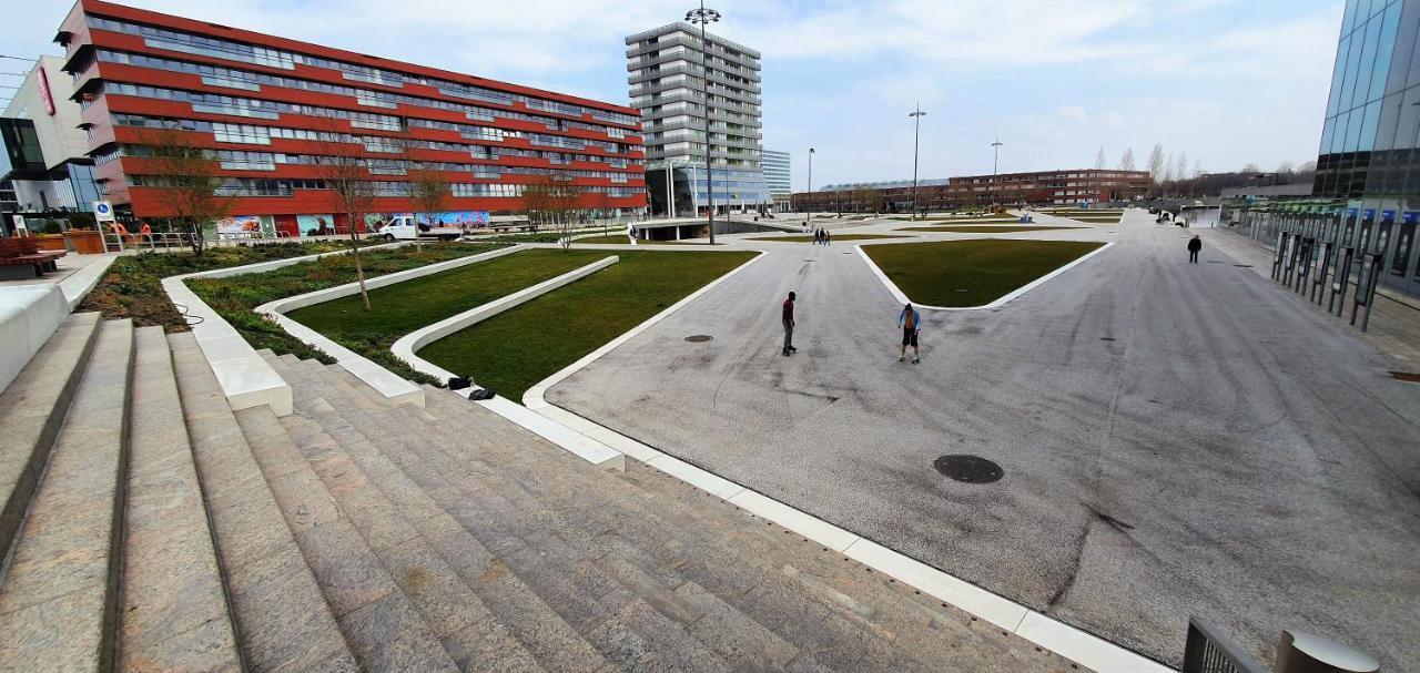 Inntermezzo Almere Bagian luar foto