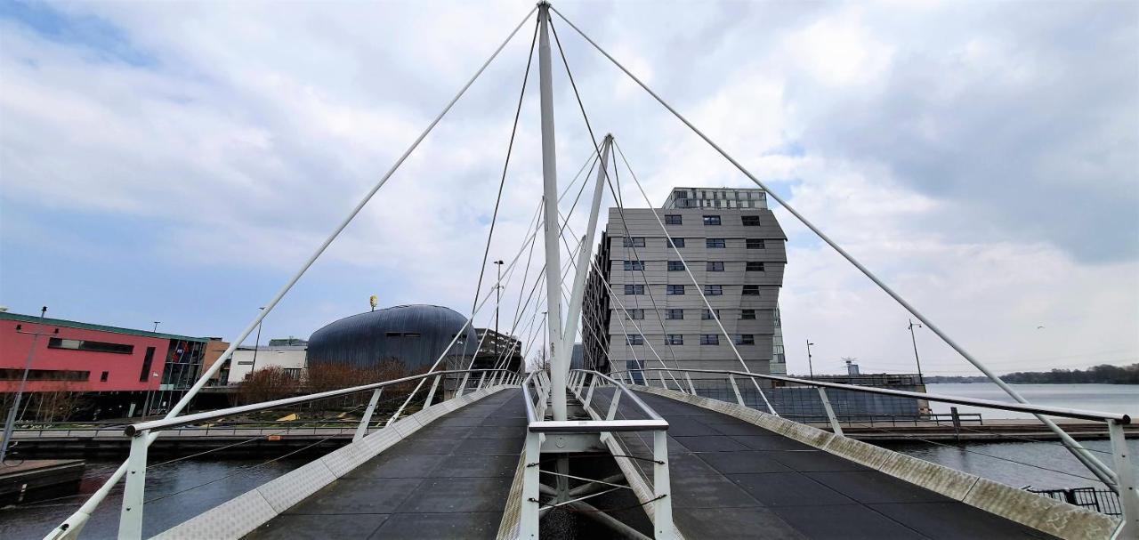 Inntermezzo Almere Bagian luar foto